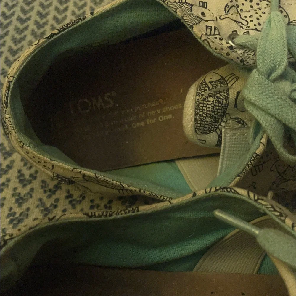 Toms White and Black Patterned Sneakers